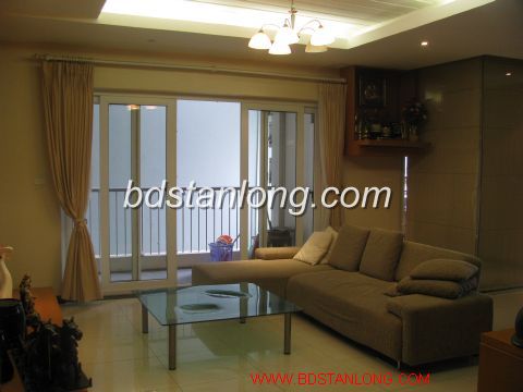 4 bedrooms Apartment in Tay Ho, Vietnam No. 7049