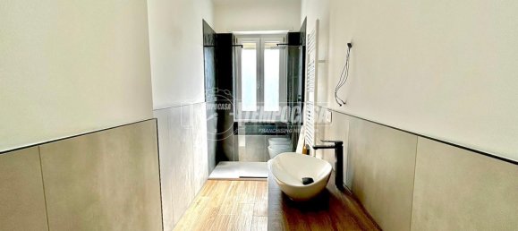 Apartamento de 1 dormitorio en Turin, Italy No. 347109 11