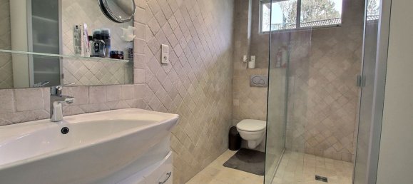 5 bedrooms House in Cluses, France No. 208300 5