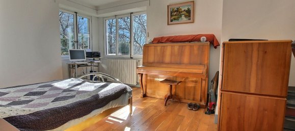 5 bedrooms House in Cluses, France No. 208300 4