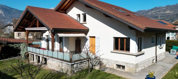 5 bedrooms House in Cluses, France No. 208300 8