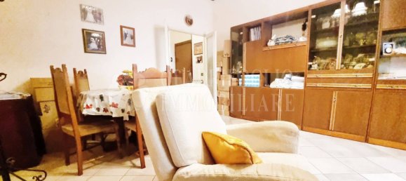 Apartamento de 2 dormitorios en Rome, Italy No. 59471 8