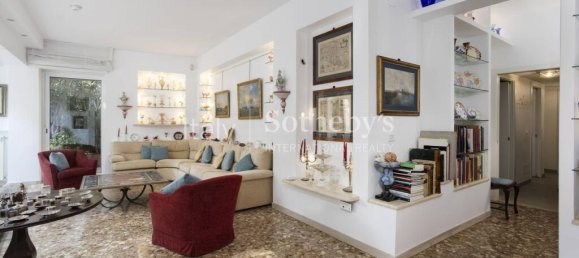 4 bedrooms Apartment in Rome, Italy No. 362938 8