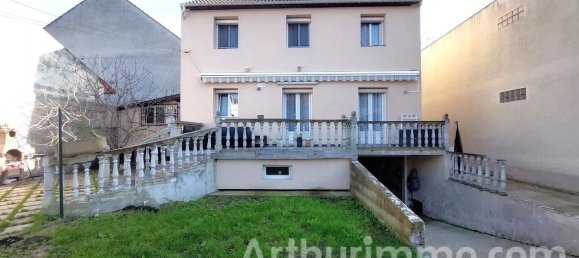 3 غرف نوم فيلا في Sevran, France رقم 188181 2