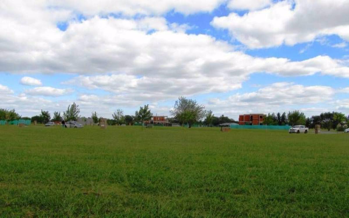  Land in Escobar, Argentina No. 113761