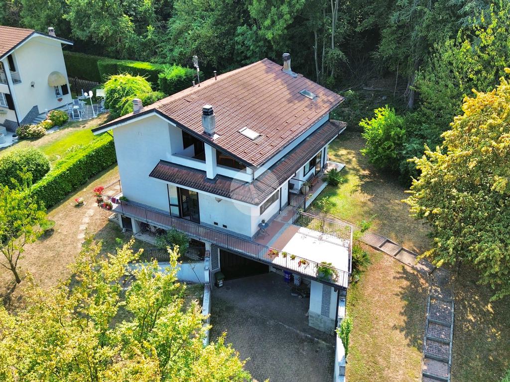 4 bedrooms Villa in Avigliana, Italy No. 315713