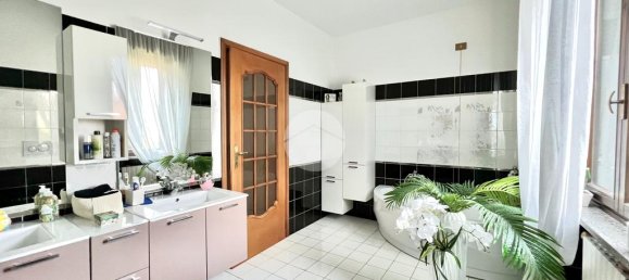 4 bedrooms Villa in Avigliana, Italy No. 315713 10