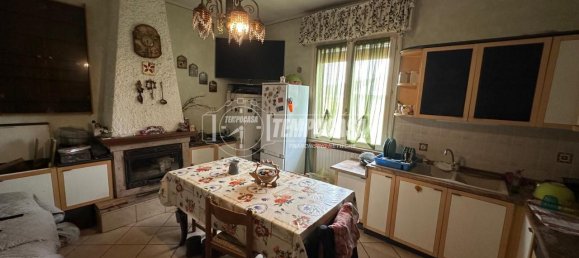5 rooms Apartment in San Felice sul Panaro, Italy No. 9275 15