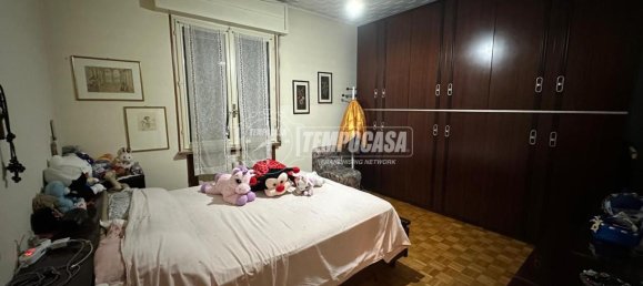 5 rooms Apartment in San Felice sul Panaro, Italy No. 9275 2