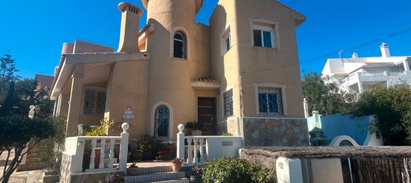 4 bedrooms Villa in Cartagena, Spain No. 32194 3