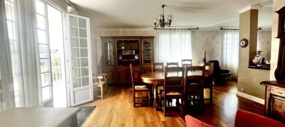 3 Schlafzimmer Haus in Niort, France, Nr. 315423 4