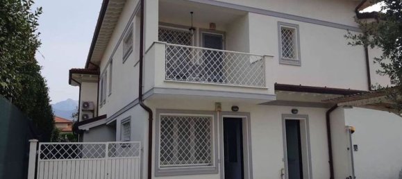 5 rooms Apartment in Forte dei Marmi, Italy No. 40673 18