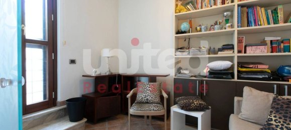 4 bedrooms Duplex in Rome, Italy No. 307771 24
