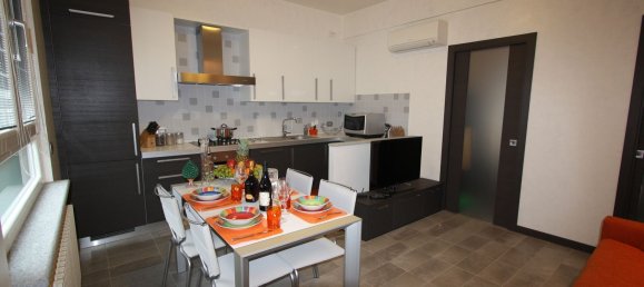 2-salle Appartement à Rapallo, Italy No. 184369 4