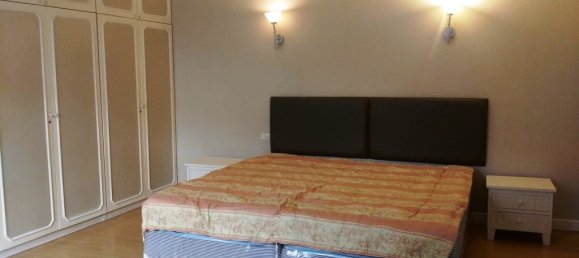 4 bedrooms Condo in Bangkok, Thailand No. 11266 8