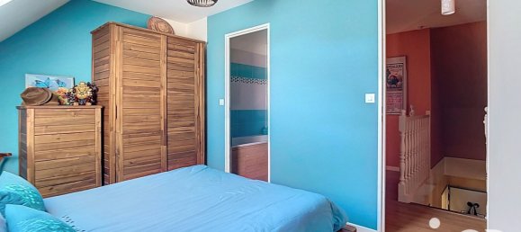 Дом с 6 комнатами в Шарже, Франция № 326927 8