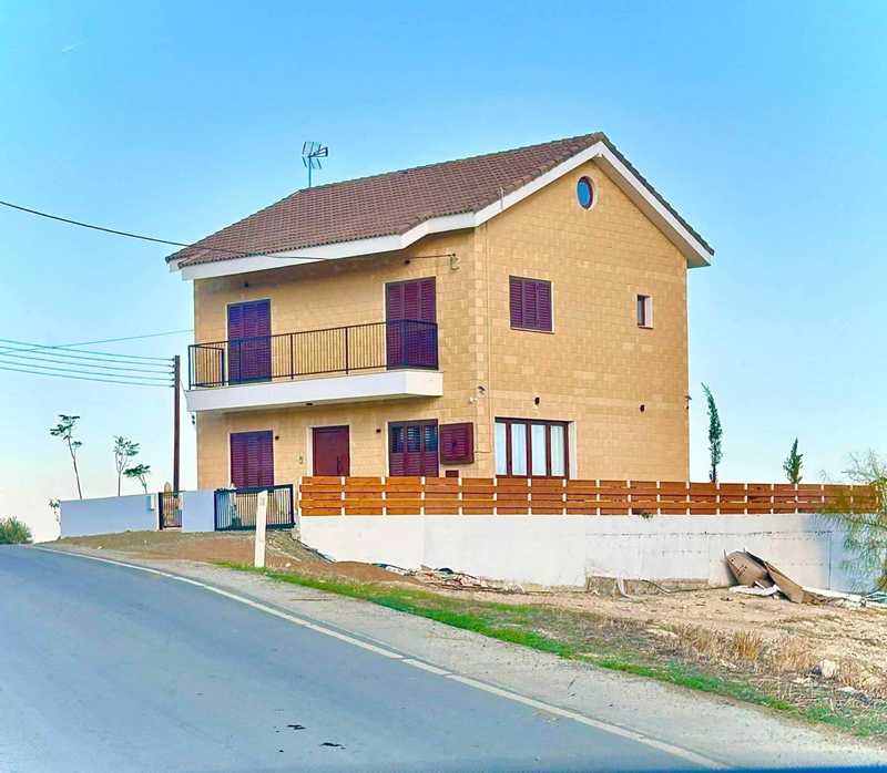 Villa de 3 dormitorios en Nicosia, Cyprus No. 19531