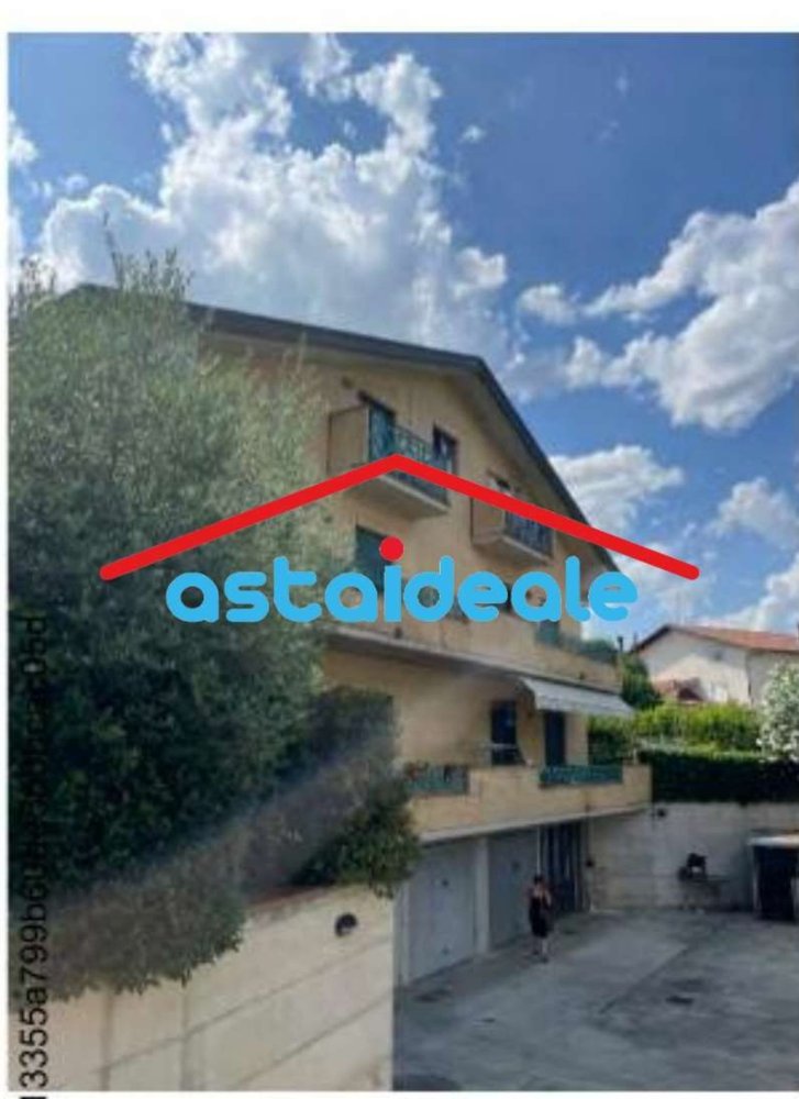 Квартира с 6 комнатами в Бастия Умбра, Италия № 188424