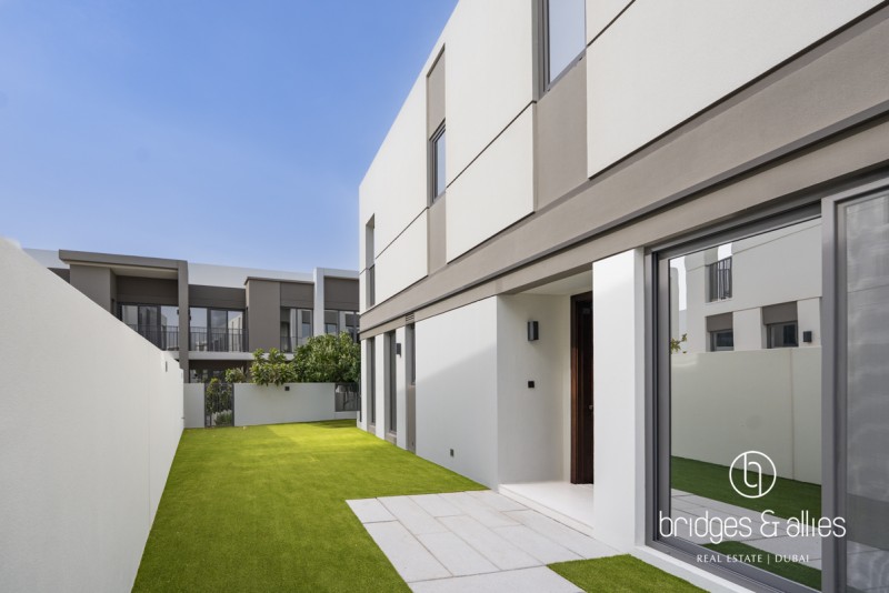 4 bedrooms Villa in Tilal Al Ghaf, UAE No. 119982