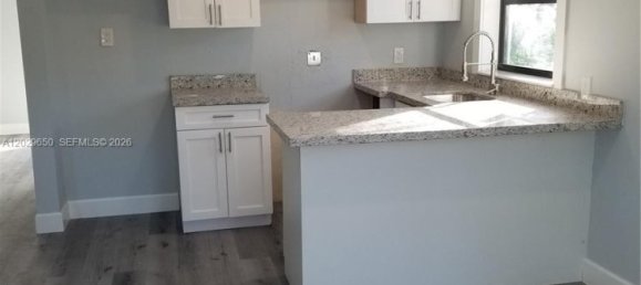 2 chambres villa à louer à Miami, Miami-Dade, Florida, USA № 614999 9
