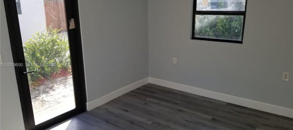 2 chambres villa à louer à Miami, Miami-Dade, Florida, USA № 614999 7