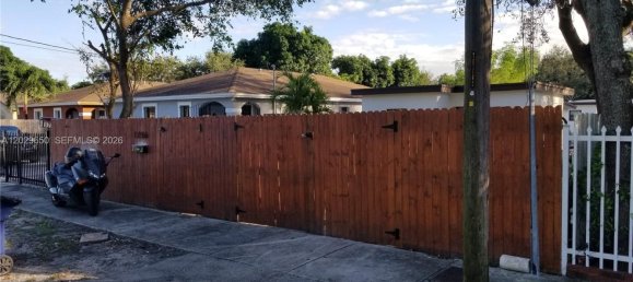 2 chambres villa à louer à Miami, Miami-Dade, Florida, USA № 614999 3