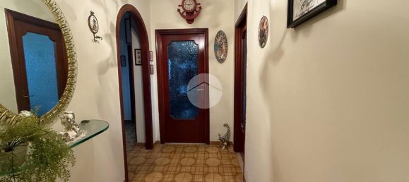 3-Zimmer Wohnung in Naples, Italy, Nr. 80417 6