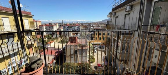 3-Zimmer Wohnung in Naples, Italy, Nr. 80417 4