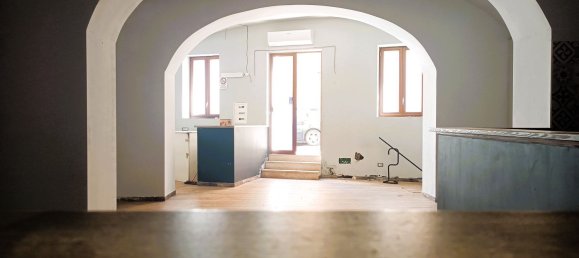 130m² Commercial property in Sassari, Italy No. 154456 12