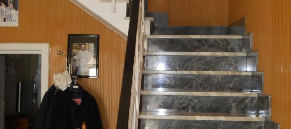 Дом с 9 комнатами в Аквавива делле Фонти, Италия № 86719 7