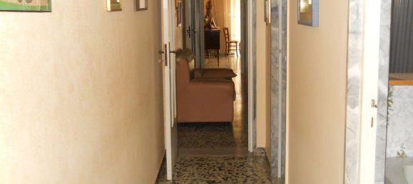 Дом с 9 комнатами в Аквавива делле Фонти, Италия № 86719 25