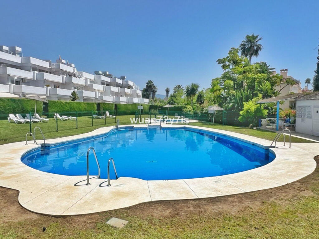 2 Schlafzimmer Penthouse in Estepona, Spain, Nr. 246110