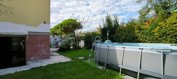 Casa de 5 habitaciónes en Carrara, Italy No. 277875 16