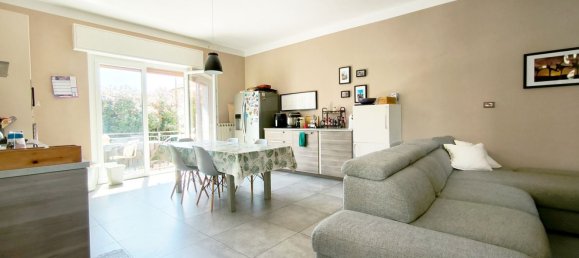 Casa de 5 habitaciónes en Carrara, Italy No. 277875 3