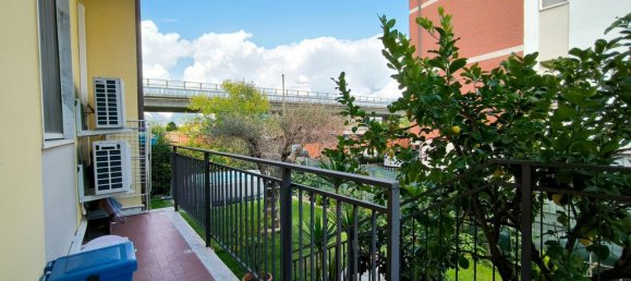 Casa de 5 habitaciónes en Carrara, Italy No. 277875 28
