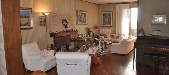 5 bedrooms Villa in San Miniato, Italy No. 79111 7