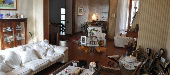 5 bedrooms Villa in San Miniato, Italy No. 79111 8