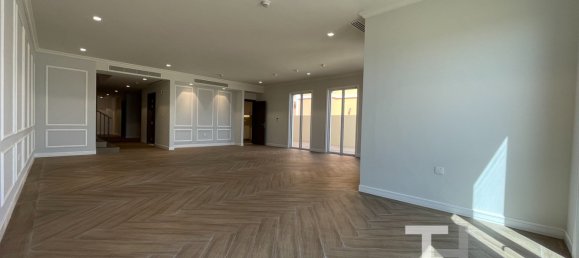 5 bedrooms Villa in Jumeirah, UAE No. 28437 9