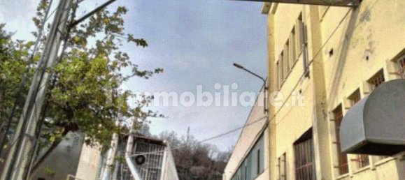 Склад с 1 комнатой в Вадо Лигуре, Италия № 335675 10