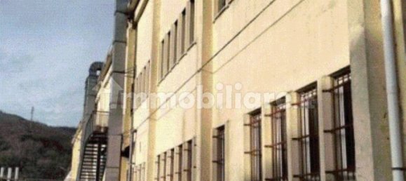 Склад с 1 комнатой в Вадо Лигуре, Италия № 335675 9