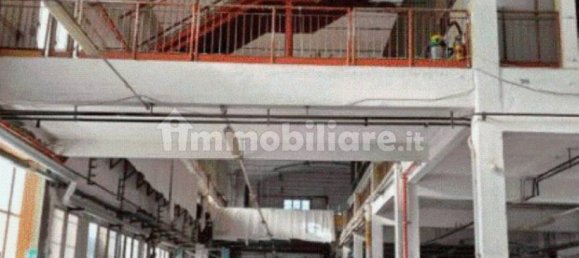 Склад с 1 комнатой в Вадо Лигуре, Италия № 335675 5