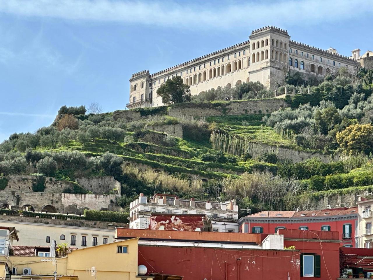 5-salle Appartement à Naples, Italy No. 15092