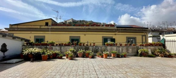 5-salle Appartement à Naples, Italy No. 15092 11