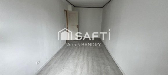 3 bedrooms House in Mont-Notre-Dame, France No. 232028 6