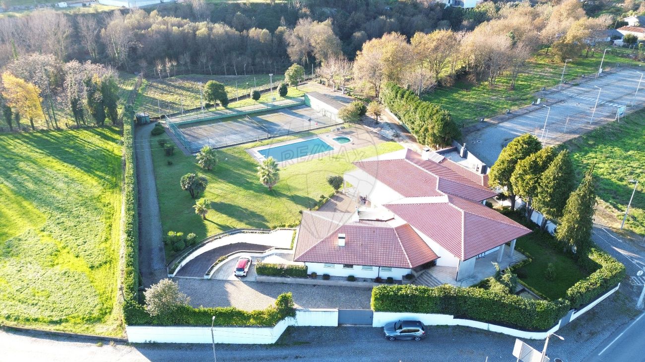 5 bedrooms House in Brito, Portugal No. 178454