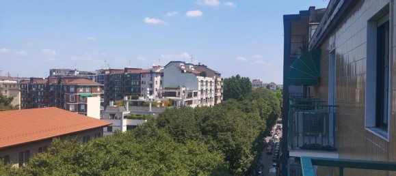 2 rooms Apartment in Milan, Italy No. 338178 3