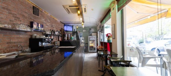 80m² Commercial property in Lisbon, Portugal No. 10574 5