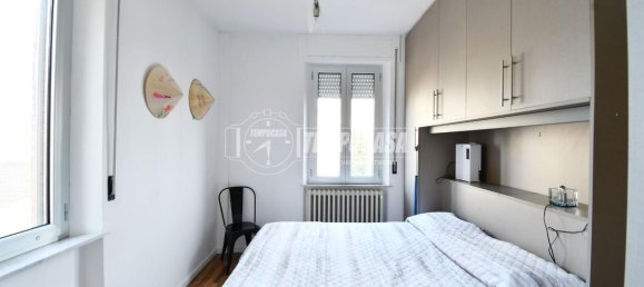3-salle Appartement à Porto Sant'Elpidio, Italy No. 2480 8