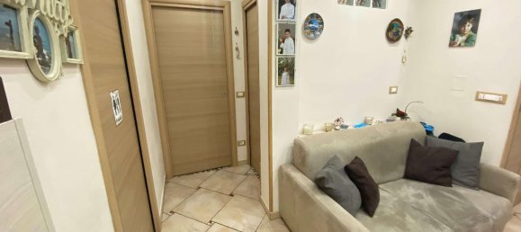 3 rooms Apartment in Prato, Italy No. 30193 9