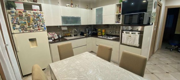 3 rooms Apartment in Prato, Italy No. 30193 7